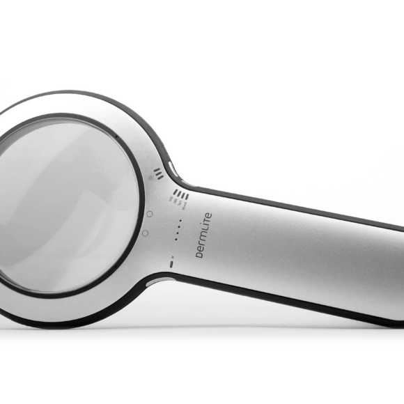 lumio-r-2-dermlite-2_5000x