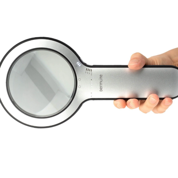 lumio-r-2-dermlite-4_5000x